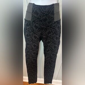 one 5 one Black Patterned Leggings